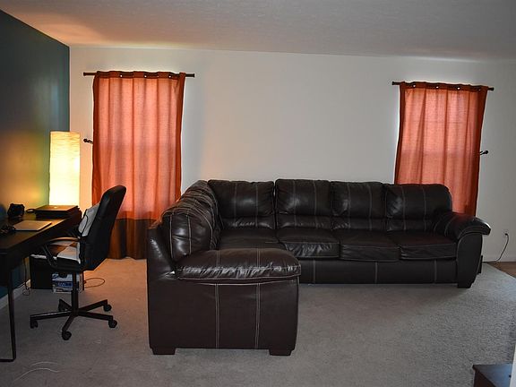 4th image of 6123 Zoellners Pl