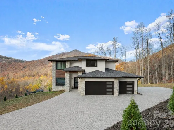 22 Chesten Mountain Dr, Asheville, NC 28803