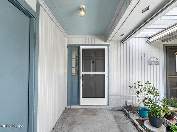 2nd image of 3929 WINDRIDGE Court
