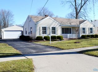 1182 Craig Rd, Maumee, OH 43537