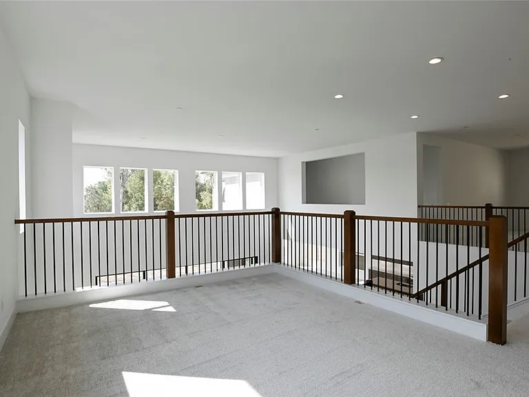 20552 Edgewood Ct — Photo 43