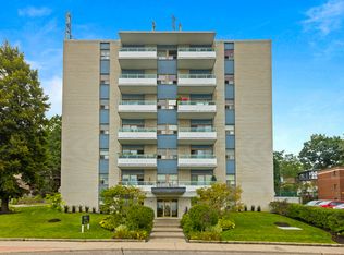 2440 Queen St E #601, Toronto, ON M1N1A3