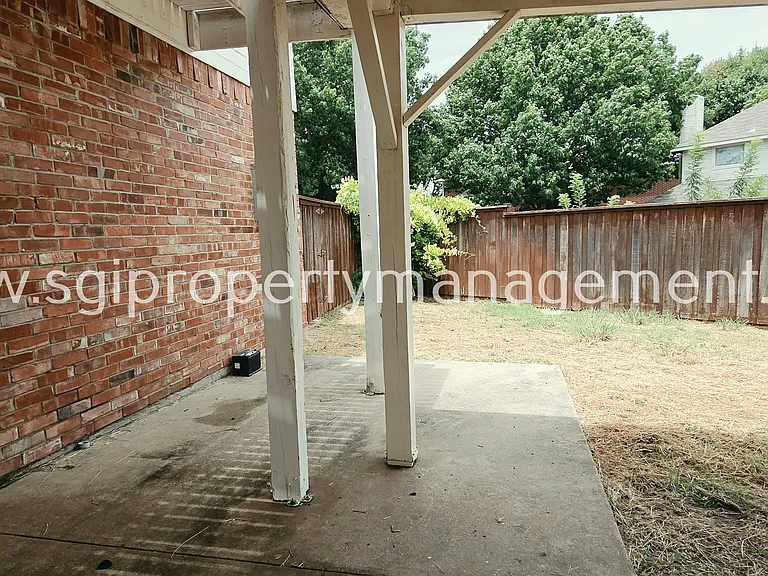 1513 Lodengreen Ct — Photo 13
