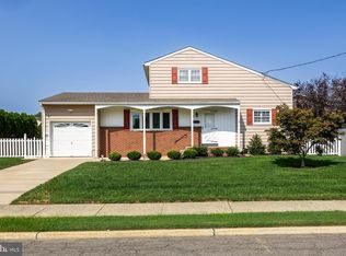 12 Argonne Ave, Hamilton, NJ 08620