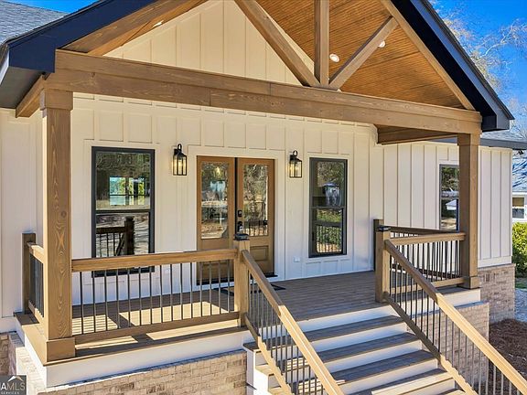 4th image of 432 Lakeshore Dr