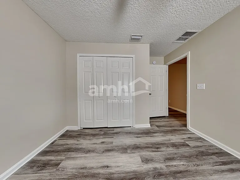 947 Silver Spring Ct — Photo 15