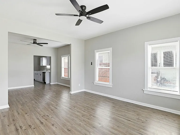 1230 Hammond Ave — Photo 6