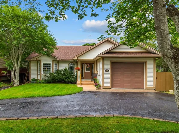 48 Squires Avenue, St. John's, NL A1E1G1