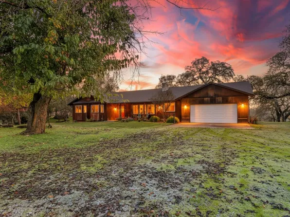 19310 John Born Rd, Penn Valley, CA 95946