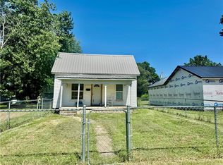 1910 Cleveland Ave, Baxter Springs, KS 66713