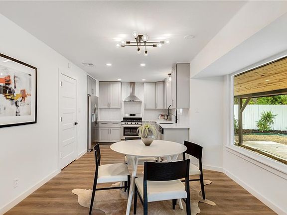 5th image of 10501 Parkfield Dr