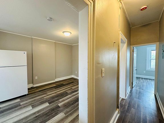 3rd image of 557 Communipaw Ave #3F