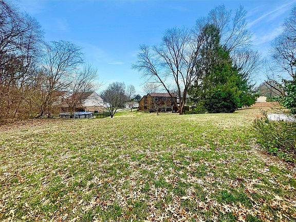 5th image of 2016 Ravenwood Dr