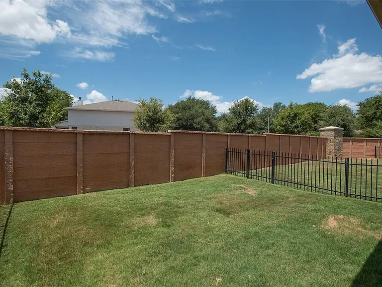 1001 Zodiac Ln #37 — Photo 28