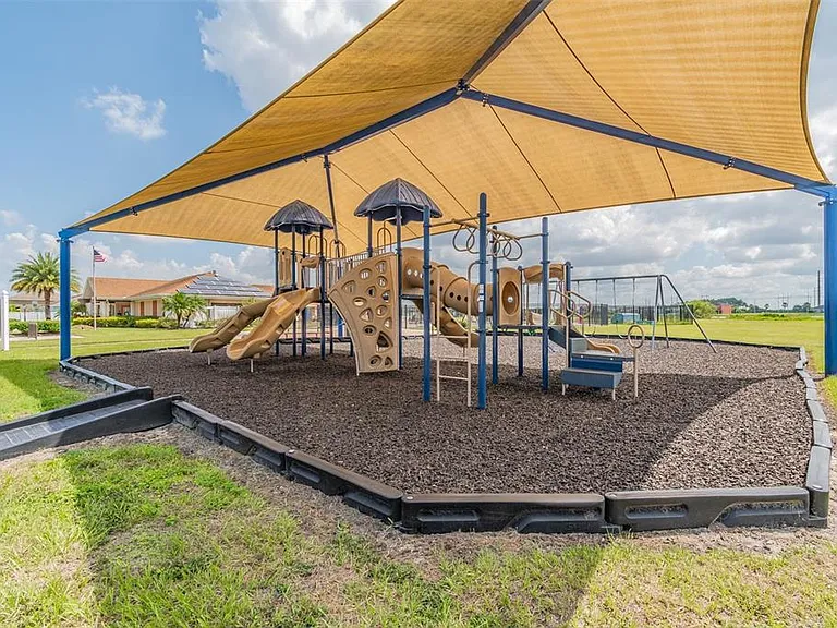 2222 Roanoke Springs Dr — Photo 44