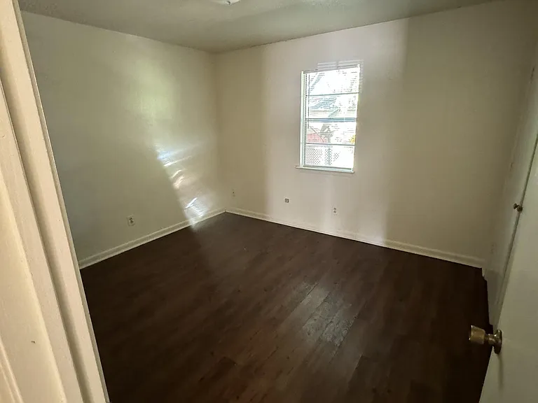 208 Veterans Ave #107 — Photo 7