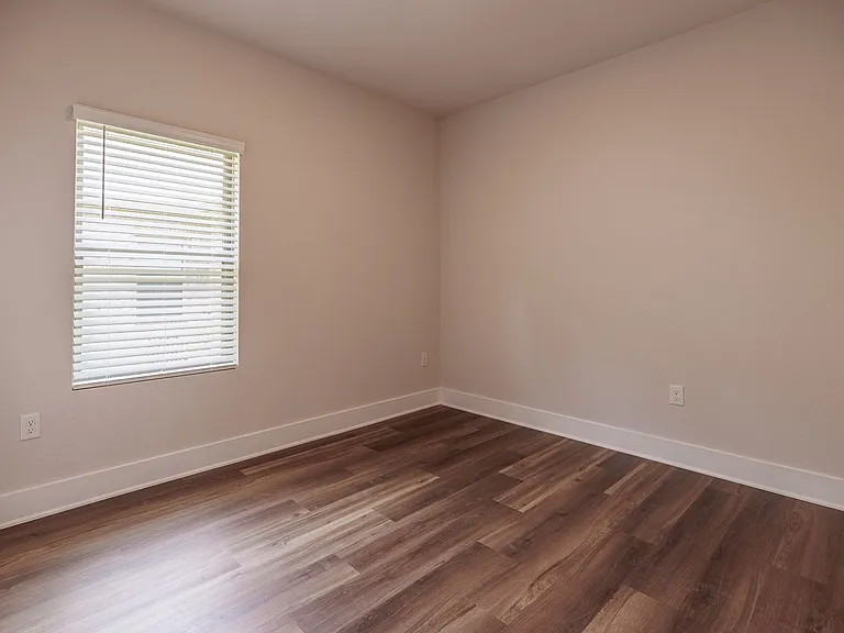 286 Hudson Loop — Photo 11