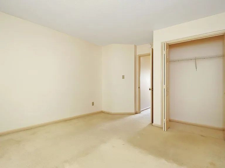 109 Larkspur Holw — Photo 17