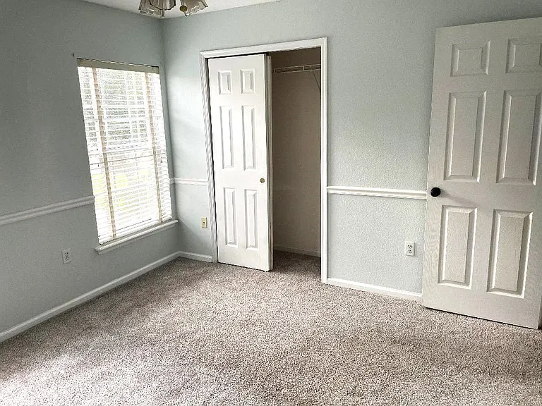 3813 Goldenglow Dr — Photo 16
