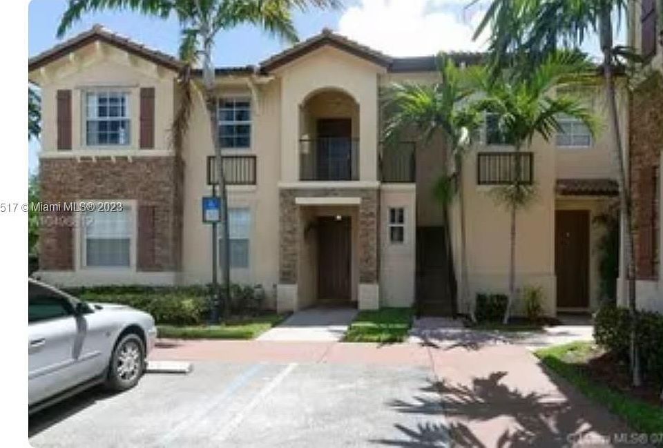 1st image of 1550 NE 33rd Ave Unit 201-8