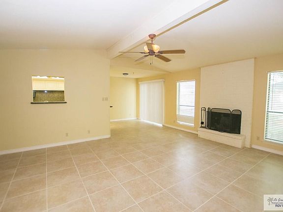 4th image of 1600 Palm Valley Dr E