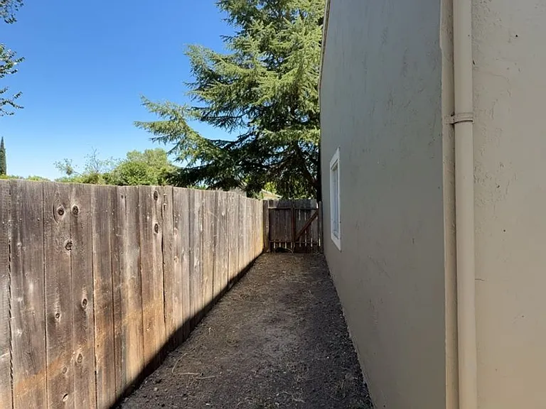 3001 Lakeshore Blvd — Photo 14