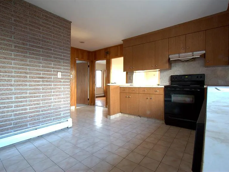 539 Main St — Photo 11