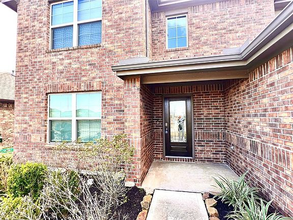 3rd image of 18223 Pin Oak Lake Dr