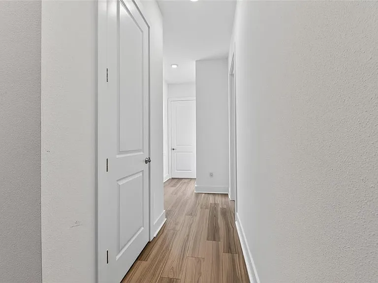 8634 Drummer Plank Dr — Photo 45