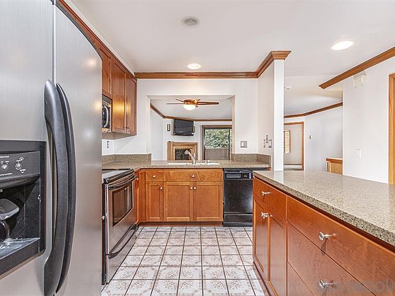 4th image of 8850 Villa La Jolla Dr Unit 103