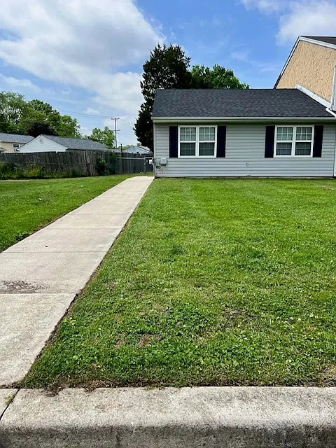 101 Willow Dr