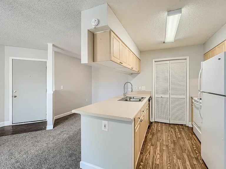 Rise Matthews Pointe — Photo 33