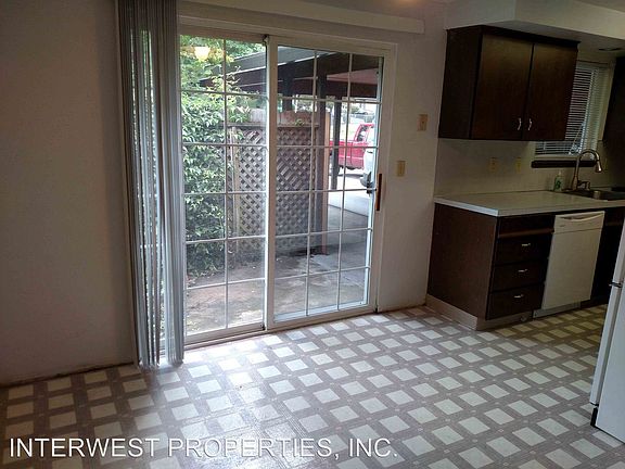 3rd image of 3512 E 17th St
