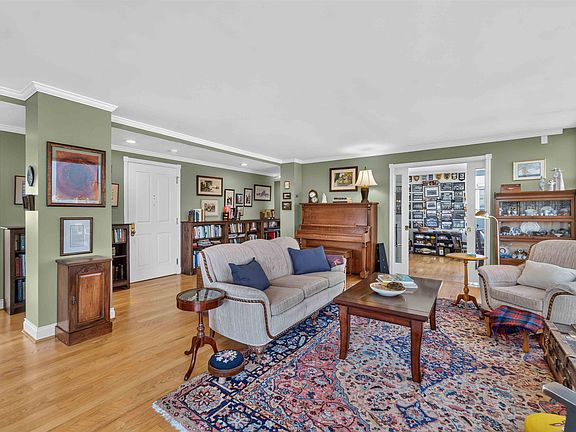 5th image of 2128 W 43rd Ave #9