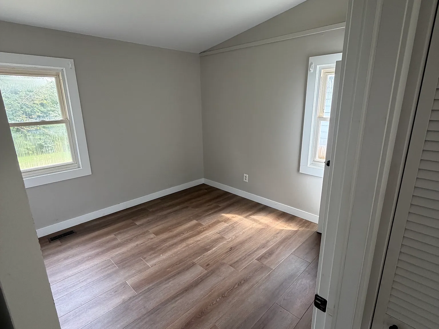 3 bed, 1200 sqft, $1,600 — Photo 4