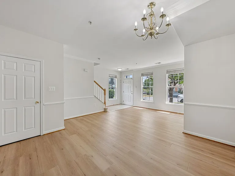 15503 John Diskin Cir #32 — Photo 10