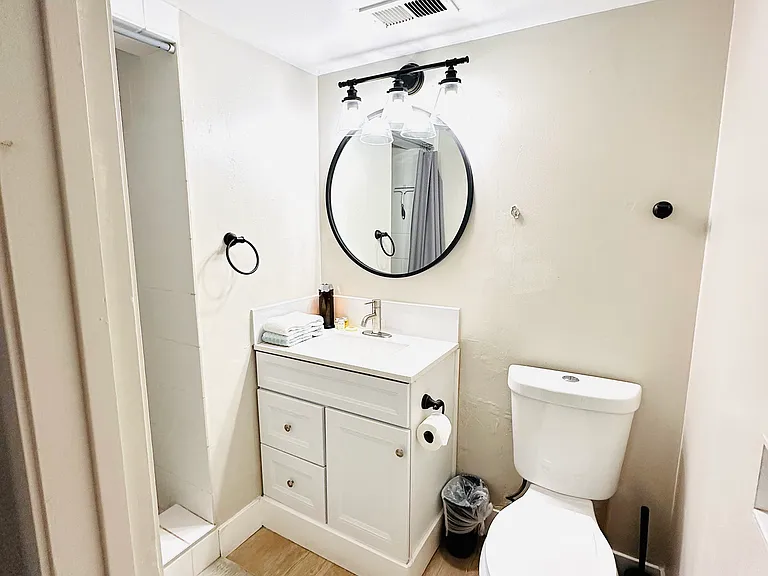 1121 Herbert Ave #B — Photo 1
