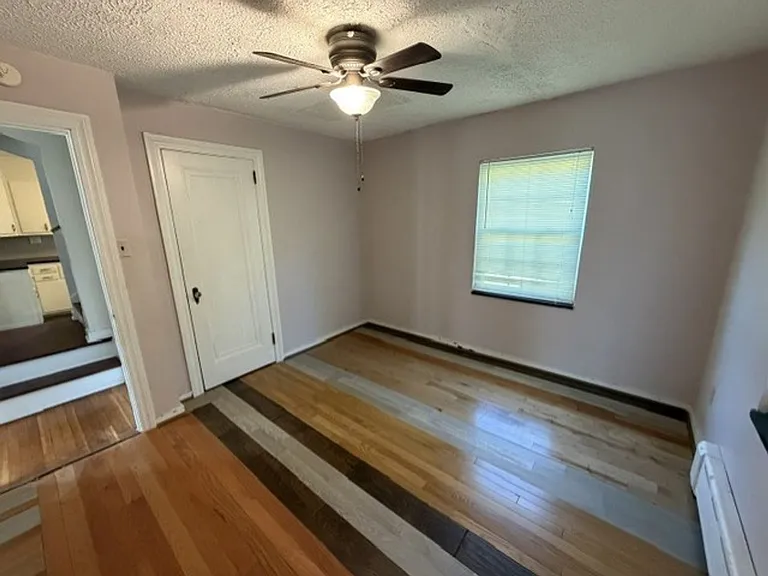 222 Wainwright Ave — Photo 17