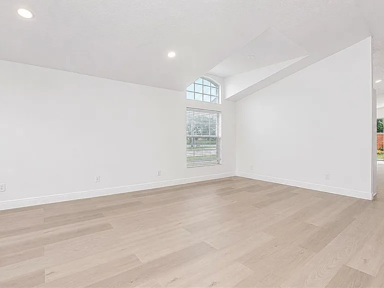 2039 Shannon Lakes Blvd — Photo 10