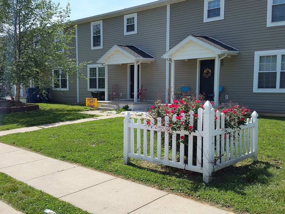 1st image of 6864 Lexington Dr