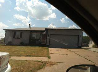27 Shirley Ln, Edmond, OK 73003