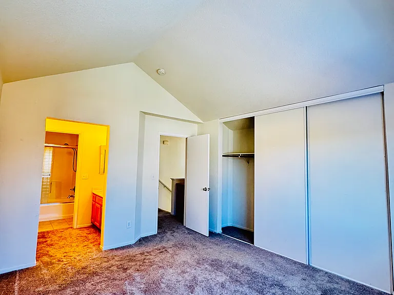 225 Tamarisk Cir — Photo 6