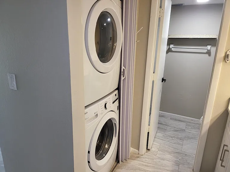 1562 SE Royal Green Cir #201 — Photo 14