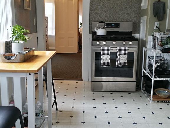 4th image of 17 Cherry St #B