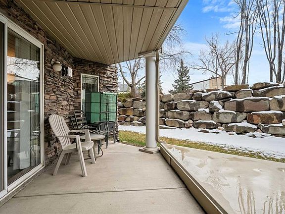3rd image of 2111 NE Millrise Point SW
