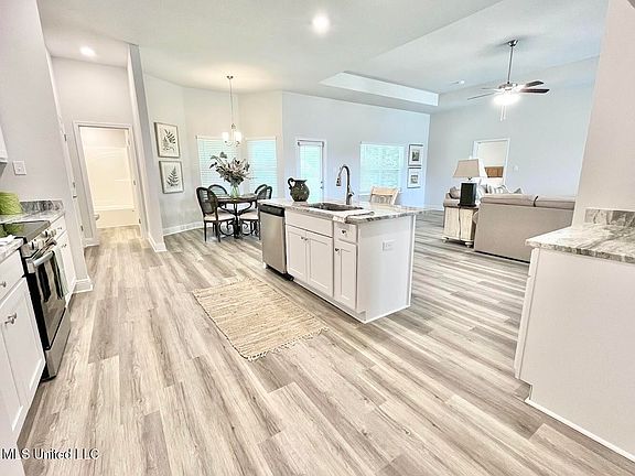 5th image of 15681 Perdido Dr