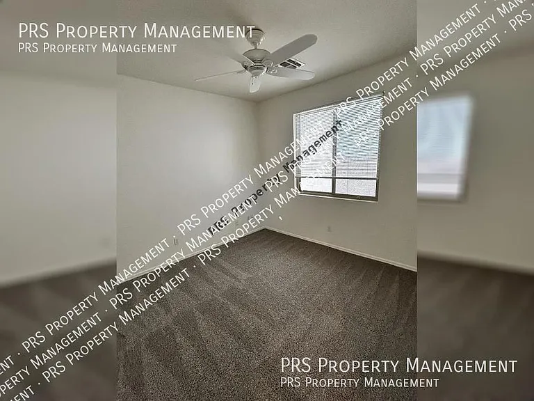 8003 W Clara Ln — Photo 22