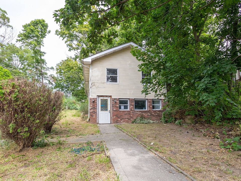 1st image of 122 Clubhouse Dr