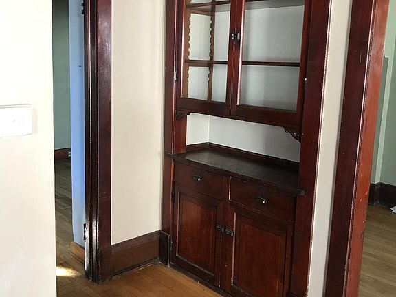 3rd image of 2519 N Bartlett Ave