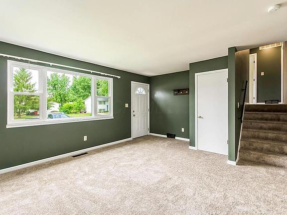4th image of 2453 Yates Ave